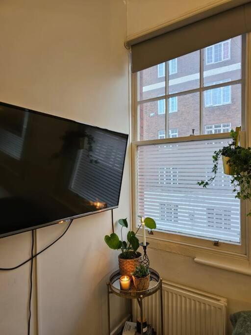 Beautiful And Spacious Flat Лондон Екстериор снимка