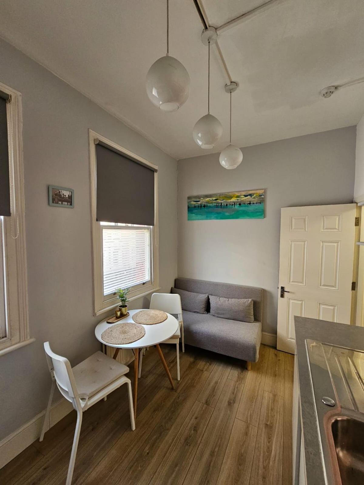 Beautiful And Spacious Flat Лондон Екстериор снимка